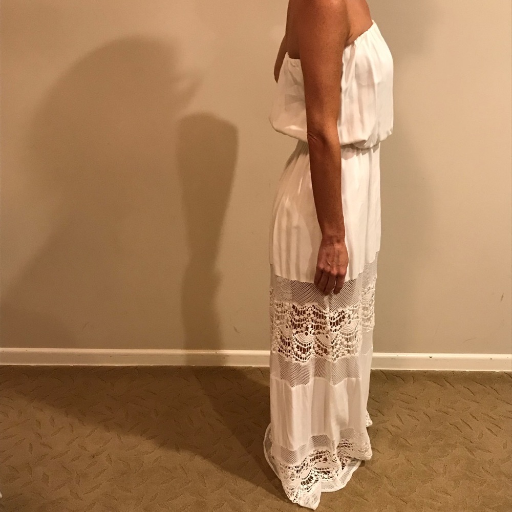 Jarlo Strapless Maxi Dress with Mesh & Lace Detail - Picture 4 of 6